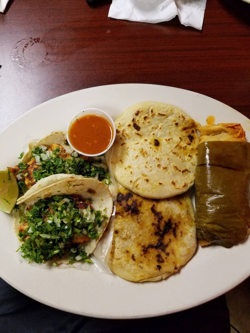 Salsas Gourmet Mexican Restaurant | restaurant | 403 Dickinson St, Springfield, MA 01108, USA | 4137464456 OR +1 413-746-4456