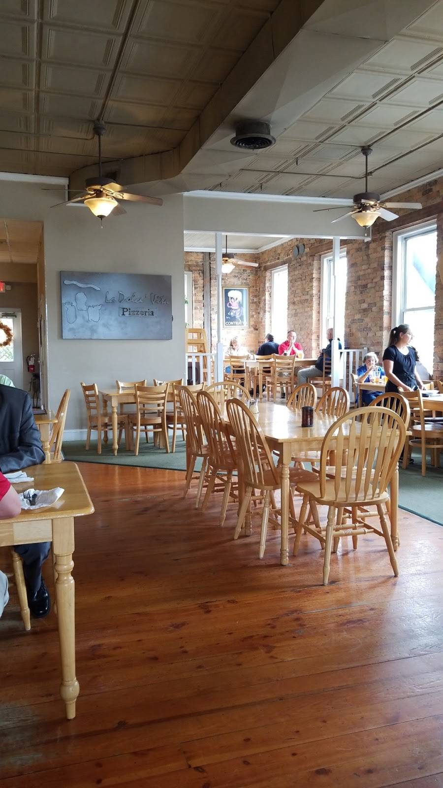 La Dolce Vita Pizzeria | restaurant | 226 Carthage St, Sanford, NC 27330, USA | 9197775277 OR +1 919-777-5277