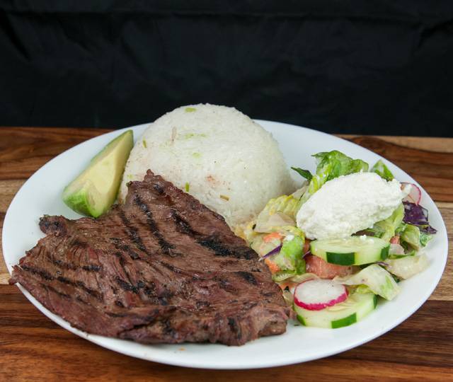 San Miguel Cafe | restaurant | 7239 Commerce St, Springfield, VA 22150, USA | 7034517500 OR +1 703-451-7500