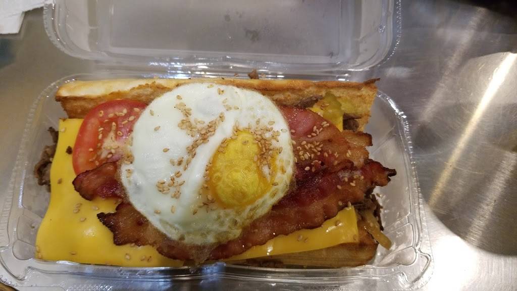 Which Wich Superior Sandwiches | restaurant | 9758 Katy Fwy #200, Houston, TX 77055, USA | 7134689424 OR +1 713-468-9424