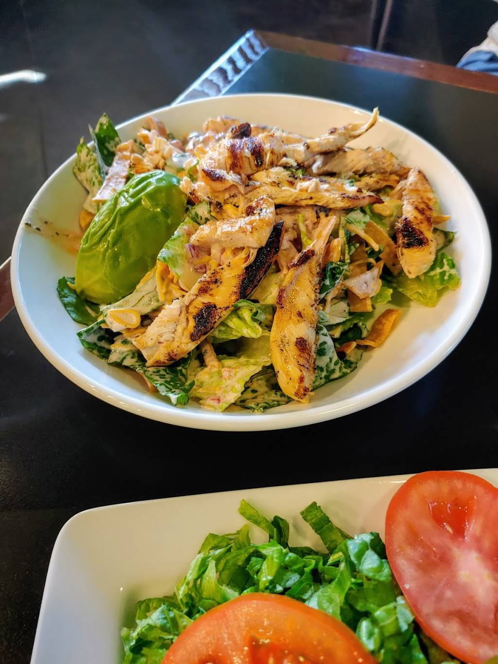 Fizz Burgers & Bottles | restaurant | 7718 E 37th St N, Wichita, KS 67226, USA | 3162602888 OR +1 316-260-2888