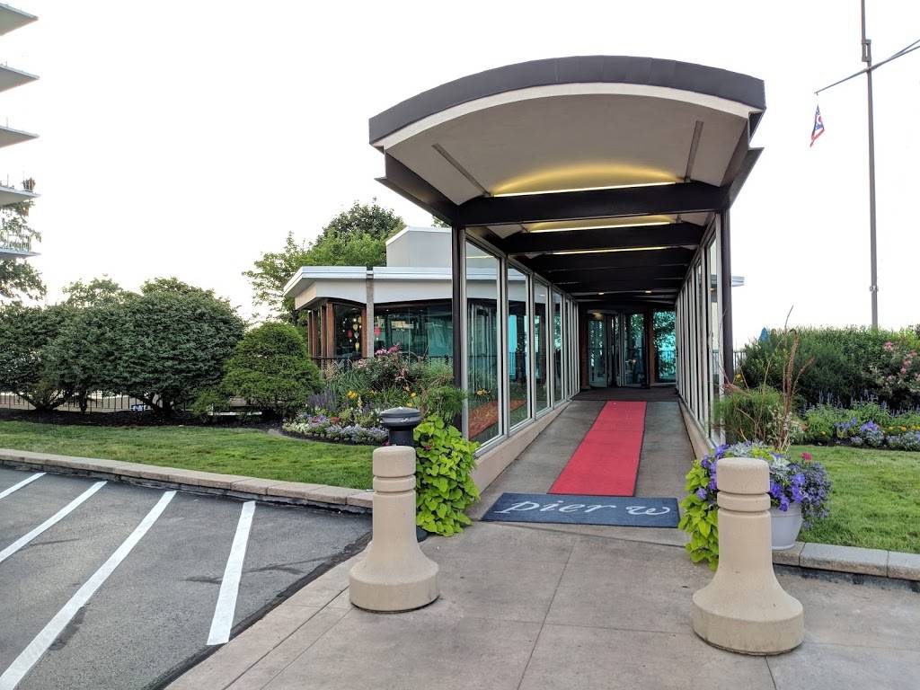 Pier W | restaurant | 12700 Lake Ave, Lakewood, OH 44107, USA | 2162282250 OR +1 216-228-2250