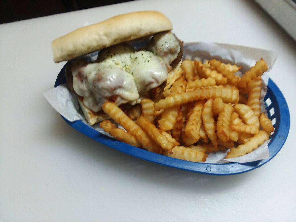 Giacomettis Restaurant | restaurant | 115 N Main St, Ladd, IL 61329, USA | 8158948004 OR +1 815-894-8004