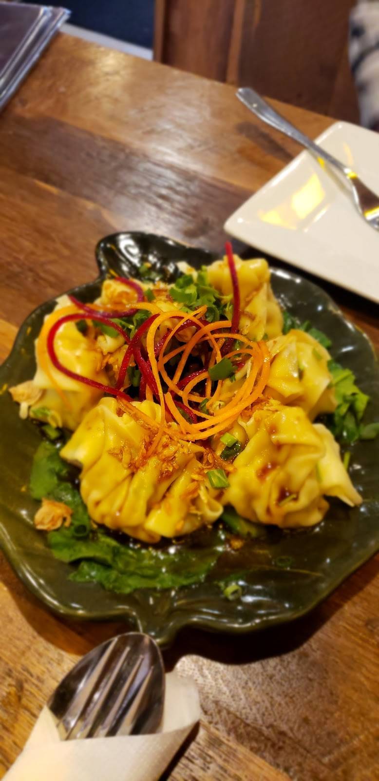 Thai Jasmine | restaurant | 215 S Pine St, Lima, OH 45804, USA | 4192228886 OR +1 419-222-8886