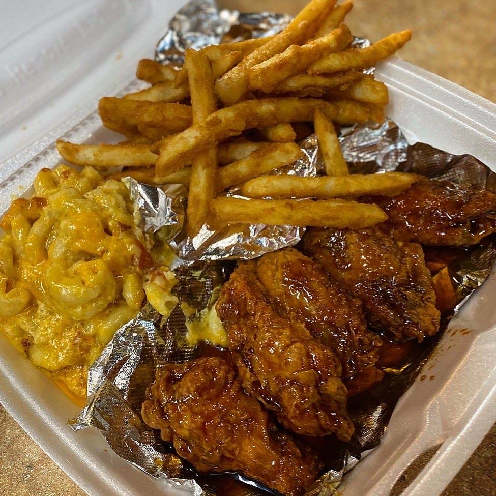 Aunt Marys Kitchen & Violettas Event Space | restaurant | 1030 Forrest Ave Unit 107, Dover, DE 19904, USA | 3024227685 OR +1 302-422-7685