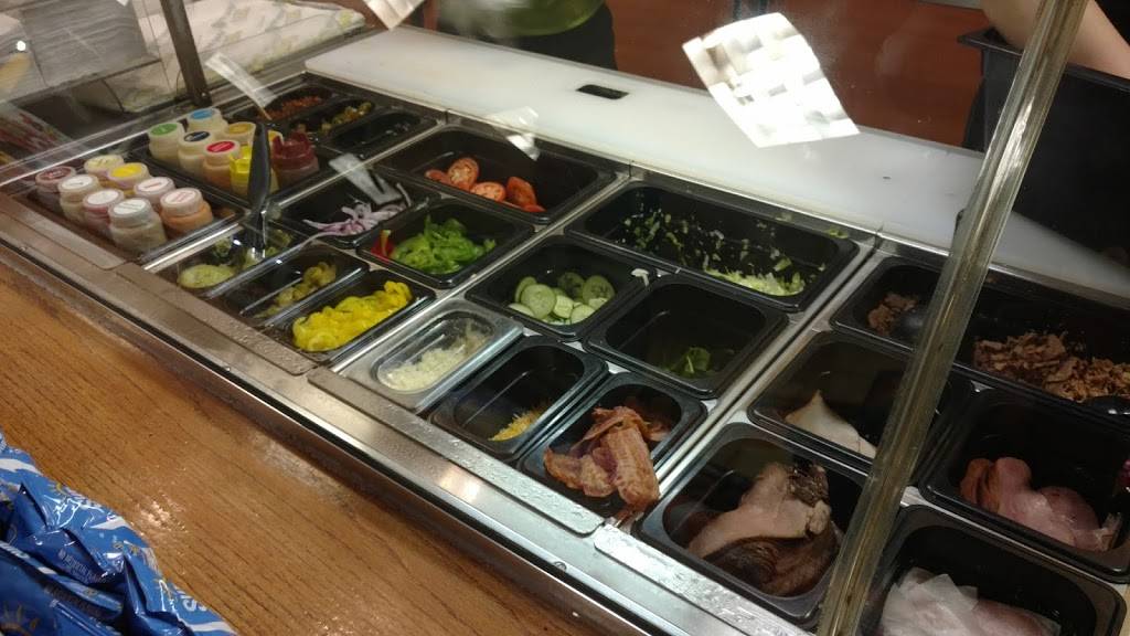 Subway Restaurants | restaurant | 3045 Columbia Pike A, Arlington, VA 22204, USA | 7038929191 OR +1 703-892-9191