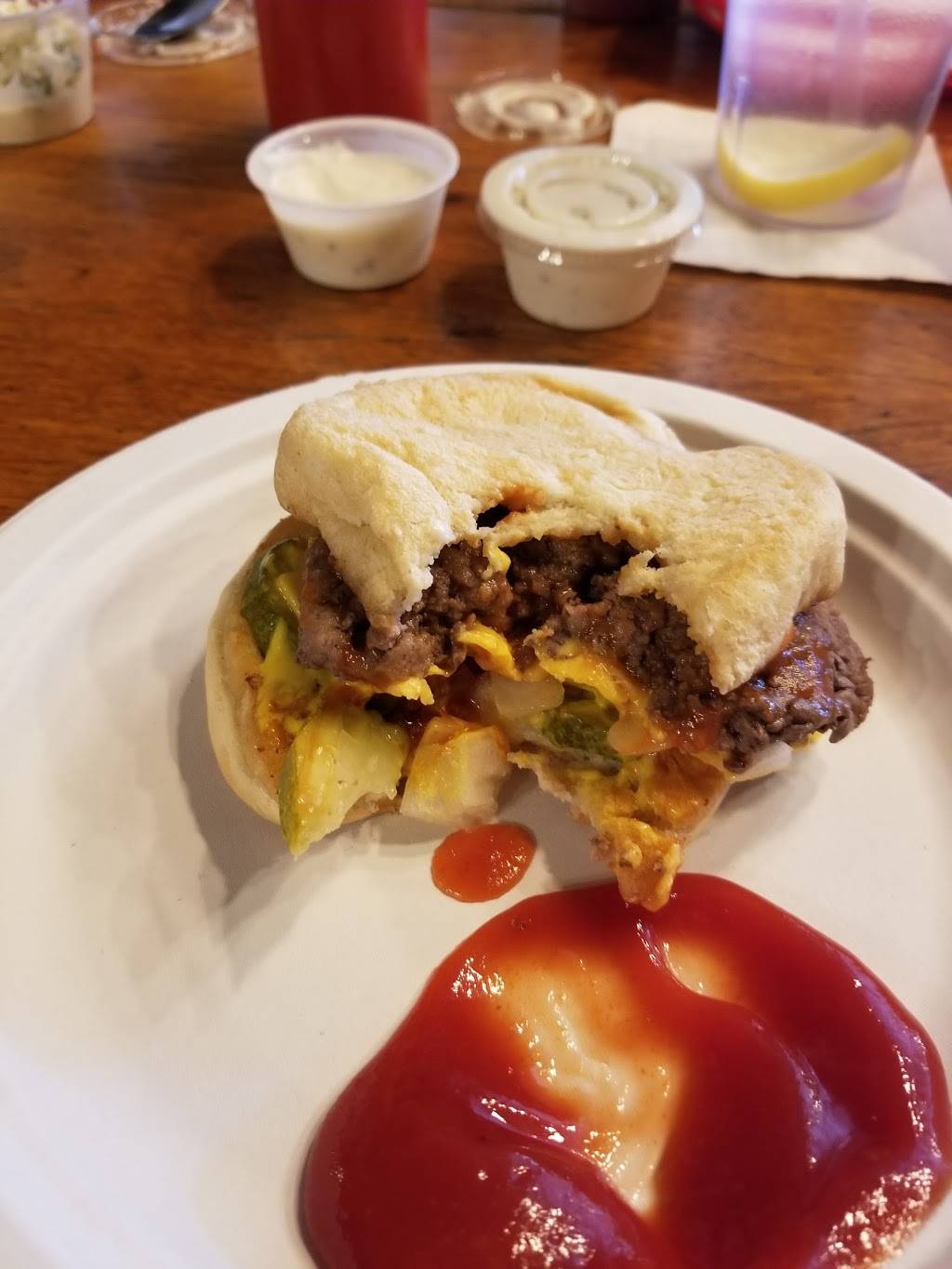 Riverdale Tavern | restaurant | 6681 Lumberjack Rd, Riverdale, MI 48877, USA | 9898337042 OR +1 989-833-7042