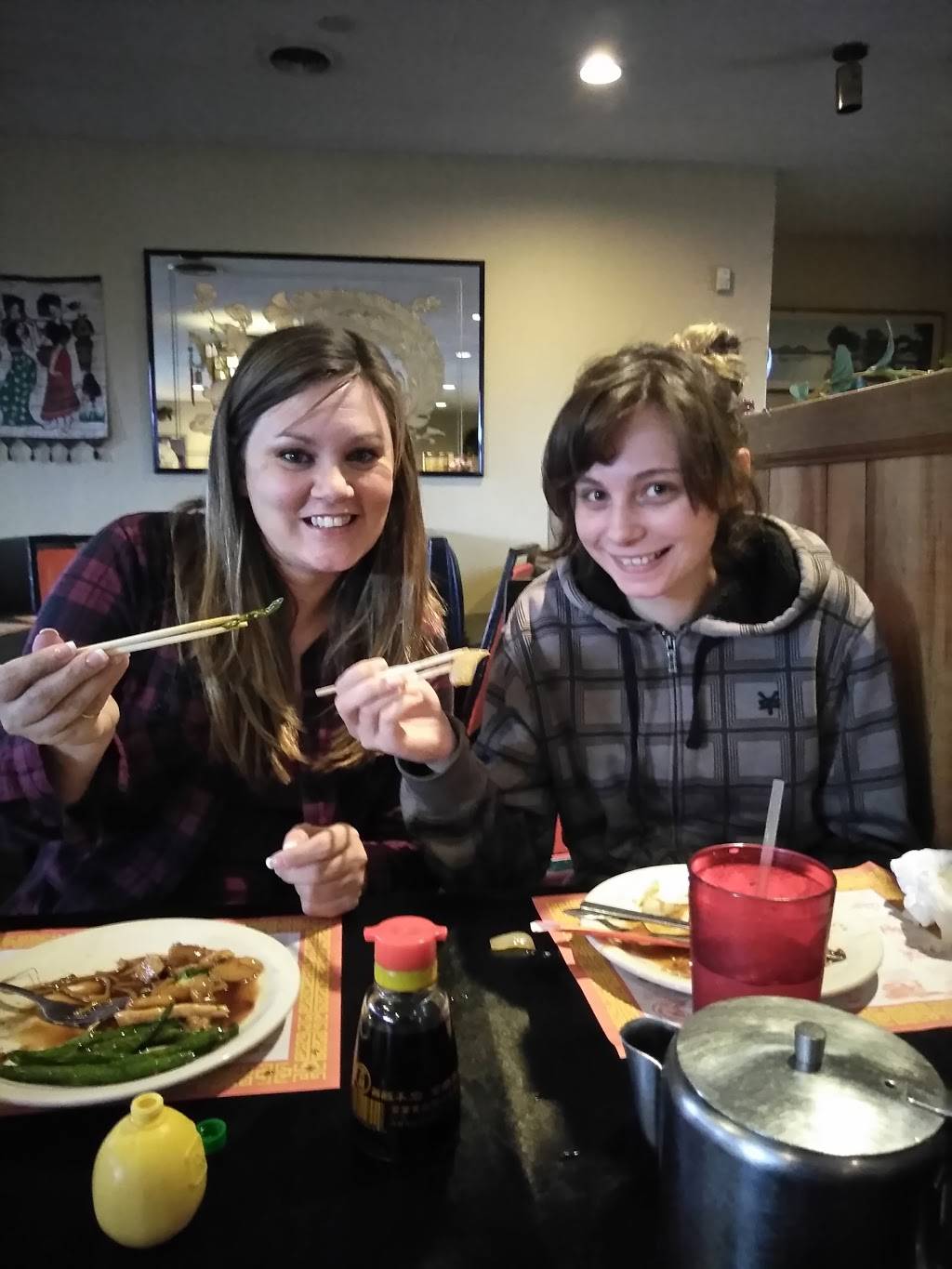 Bill Hwang Restaurant | restaurant | 879 Canton Rd, Akron, OH 44312, USA | 3307847167 OR +1 330-784-7167