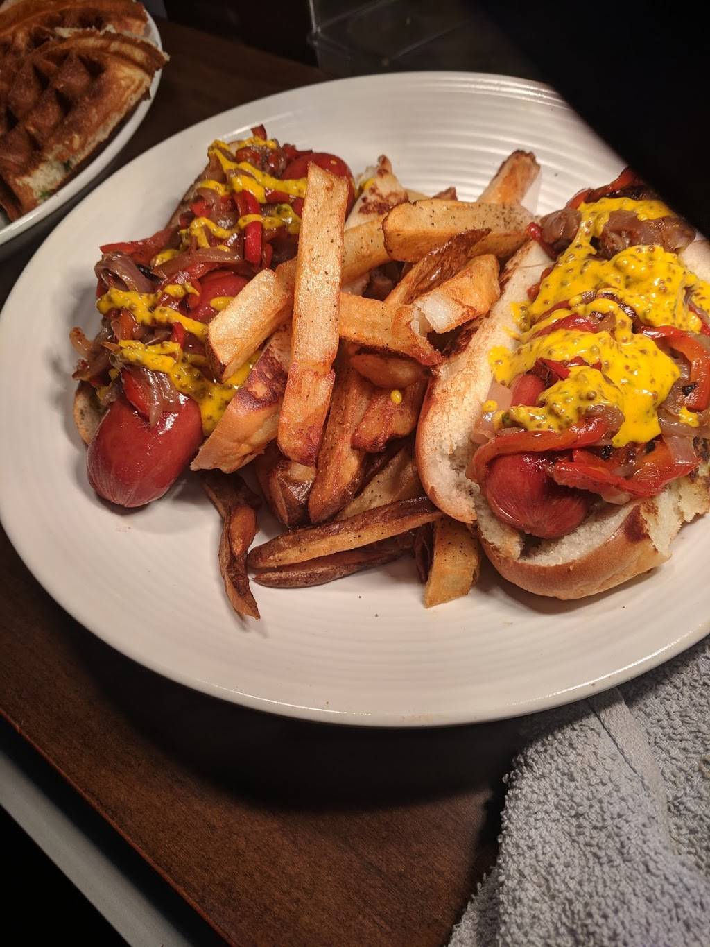 SHADE Street Food + Bar | restaurant | 10 North S Broad St, Alpharetta, GA 30009, USA | 7706765718 OR +1 770-676-5718