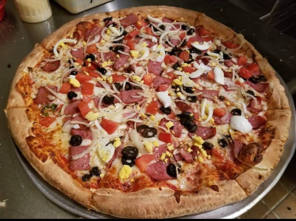 Friends Pizza fort myers | restaurant | Sun Sports Plaza, 3441 Colonial Blvd #10, Fort Myers, FL 33966, USA | 2394181800 OR +1 239-418-1800