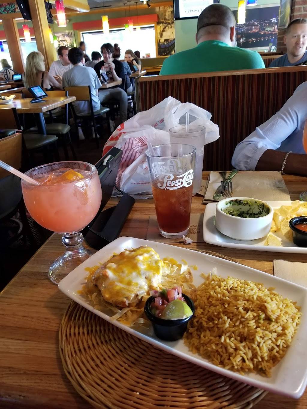 Applebees Grill + Bar | restaurant | 2045 Lebanon Church Rd, Pittsburgh, PA 15122, USA | 4126539437 OR +1 412-653-9437