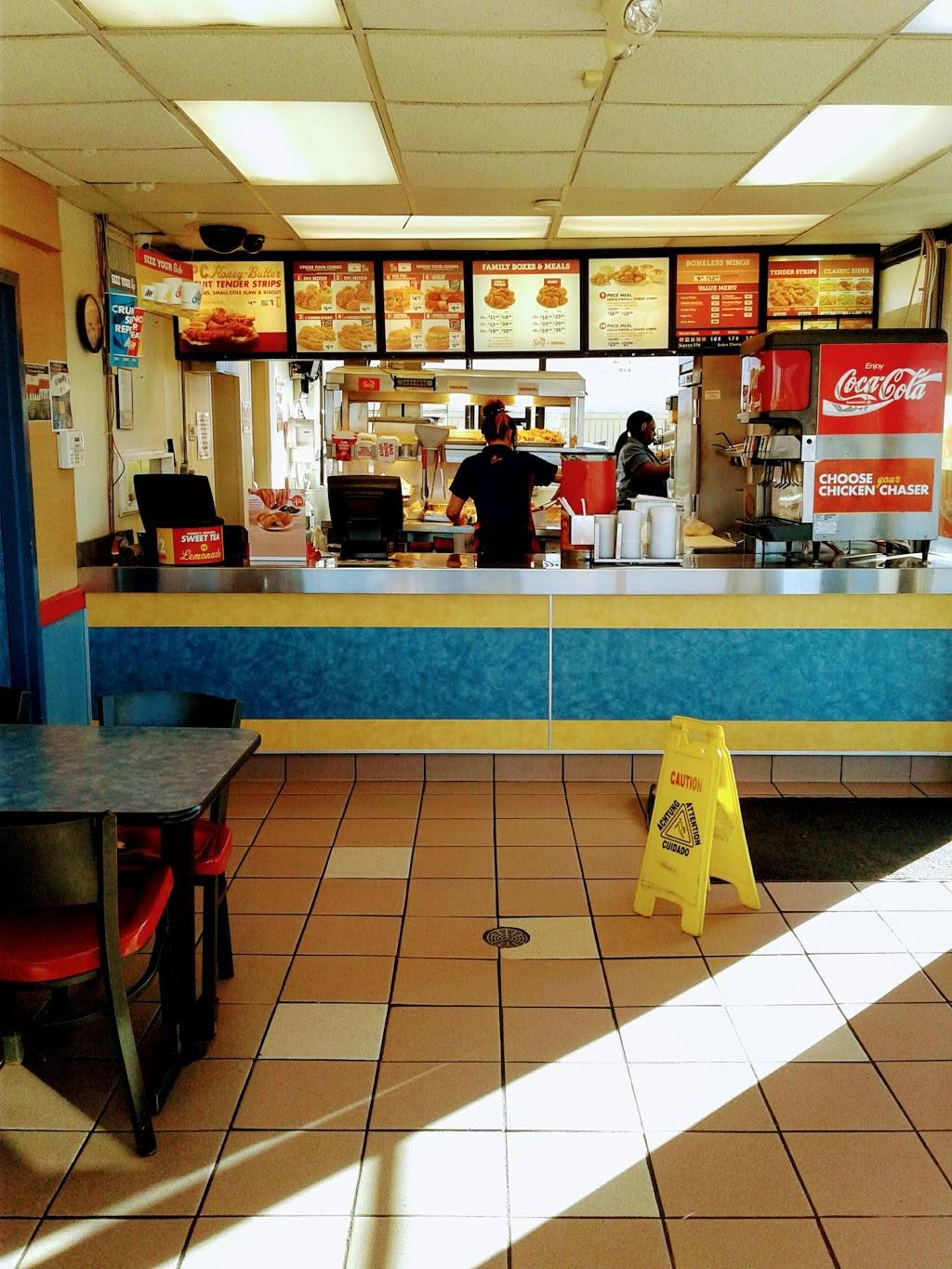 Churchs Chicken | restaurant | 3403 Wesley St, Greenville, TX 75401, USA | 9034542233 OR +1 903-454-2233