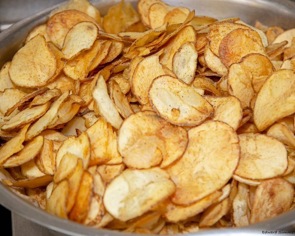 Legends Wings & Brews | restaurant | 1520 N Mountain Ave, Ontario, CA 91762, USA | 9093210769 OR +1 909-321-0769