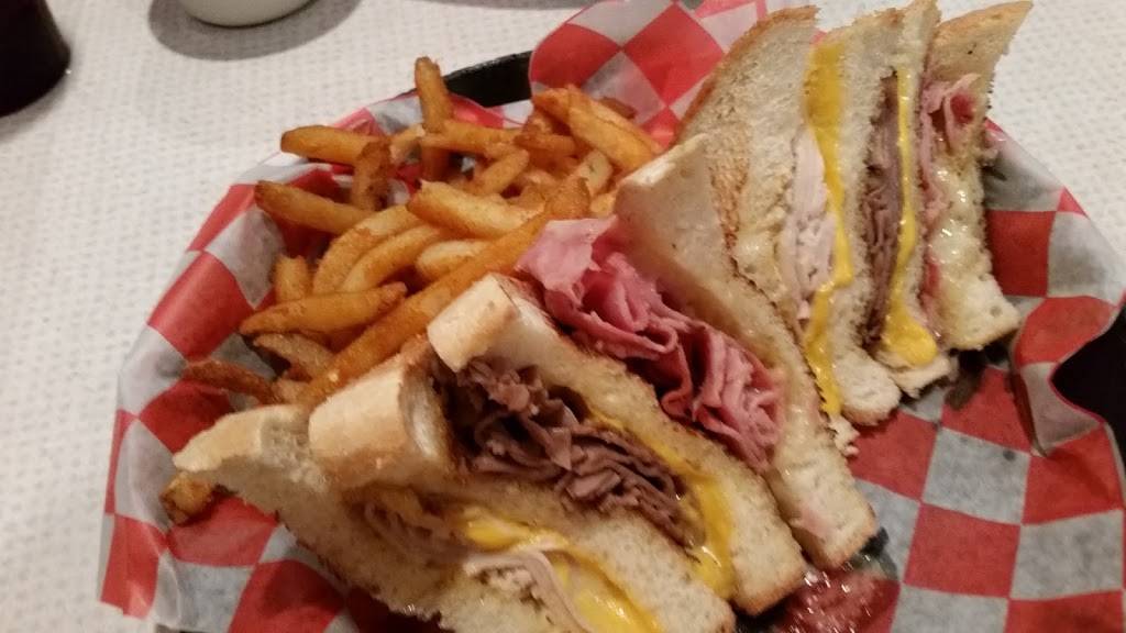 Tom & Bettys Restaurant | restaurant | 2134 Park Ave, Orange Park, FL 32073, USA | 9043751965 OR +1 904-375-1965