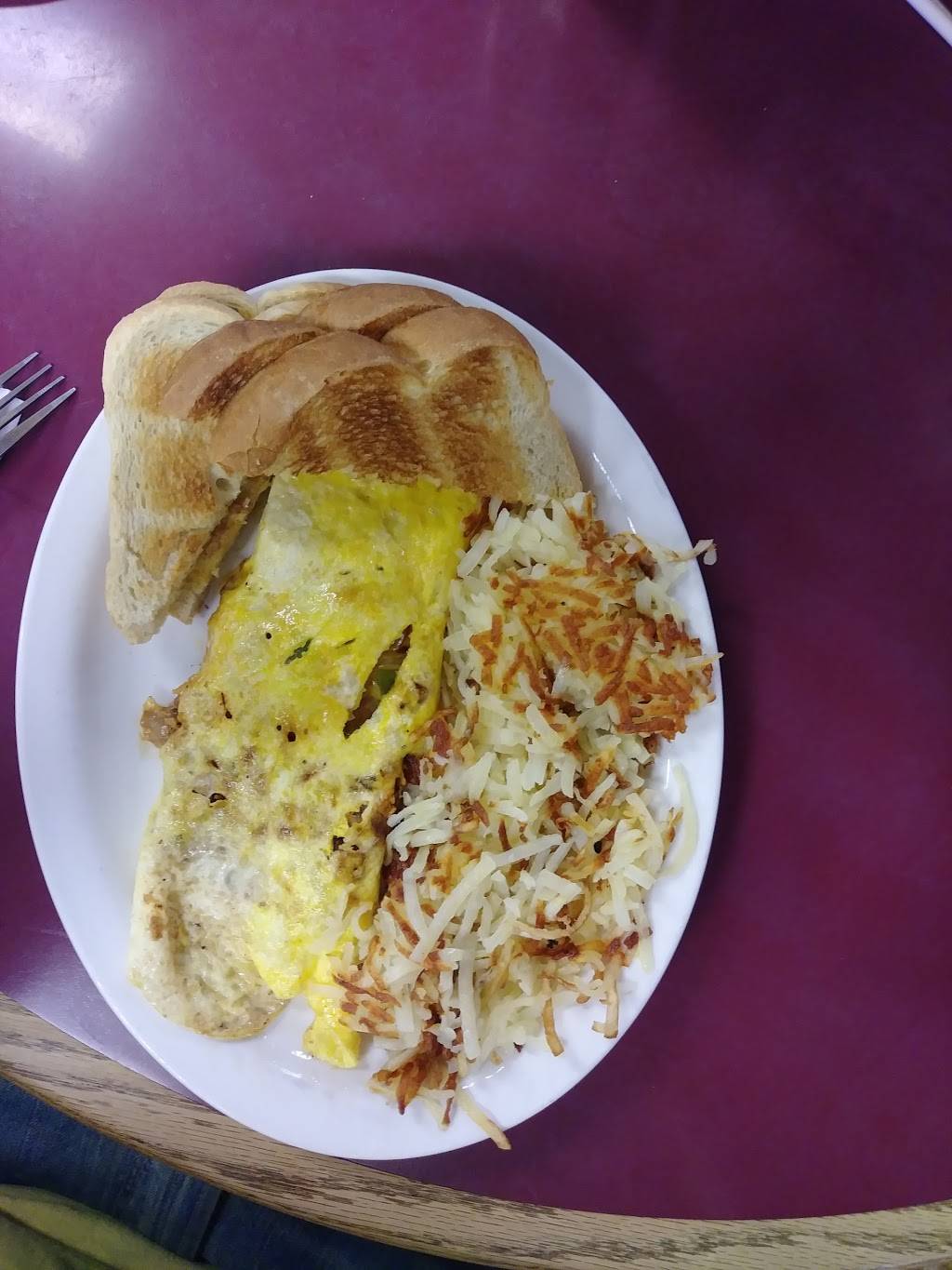 Skaets Steak Shop | restaurant | 2300 N Main St, Hutchinson, KS 67502, USA | 6206629845 OR +1 620-662-9845