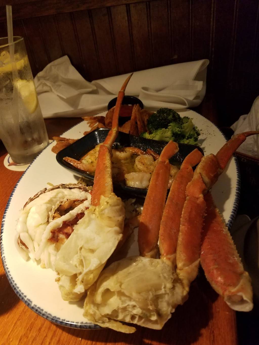 Red Lobster | restaurant | 101 S Virginia Ave, Tifton, GA 31794, USA | 2293862011 OR +1 229-386-2011