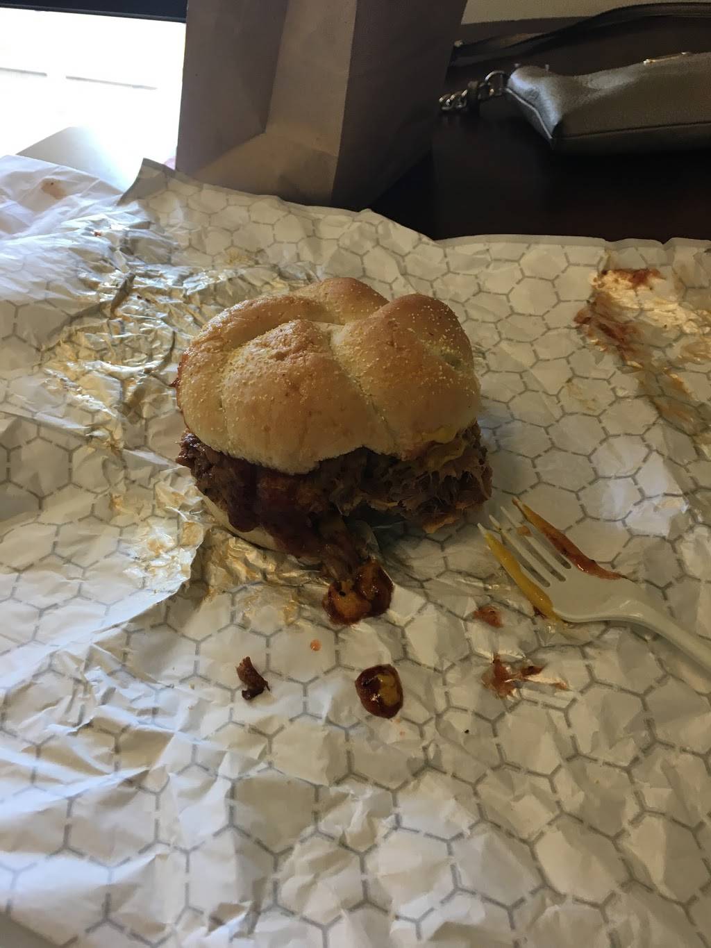 Uncle Grubes & Smokeys | restaurant | 7300 Roosevelt Blvd, Elkridge, MD 21075, USA | 4107960024 OR +1 410-796-0024