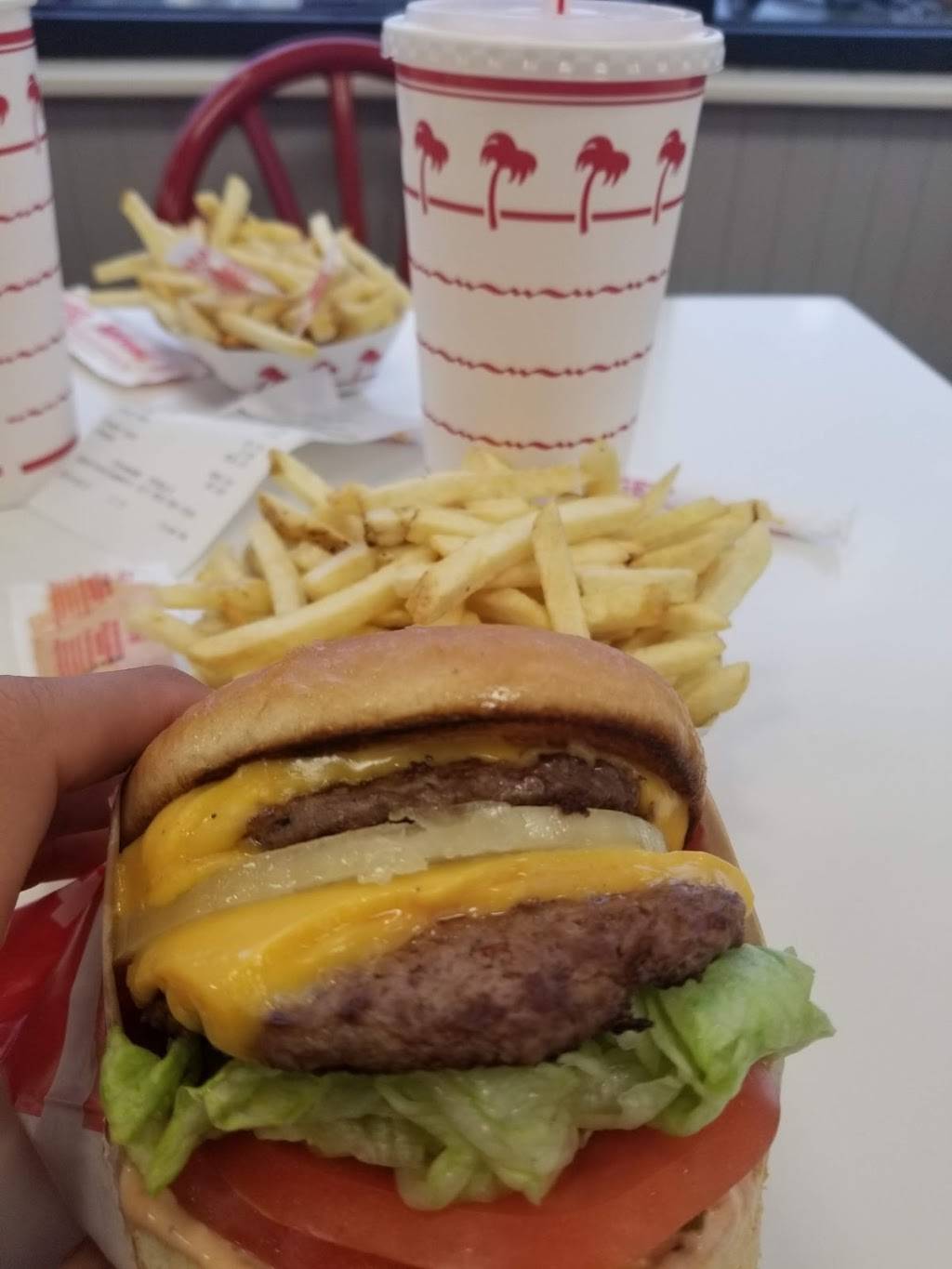 In-N-Out Burger | restaurant | 9585 W Camelback Rd, Phoenix, AZ 85037, USA | 8007861000 OR +1 800-786-1000