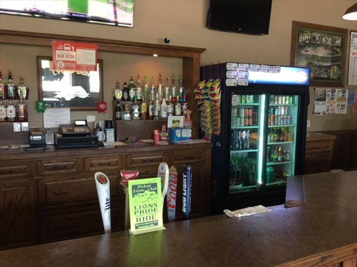 Lyons Den | restaurant | 760 W 6th Ave, Oshkosh, WI 54902, USA | 9206519630 OR +1 920-651-9630