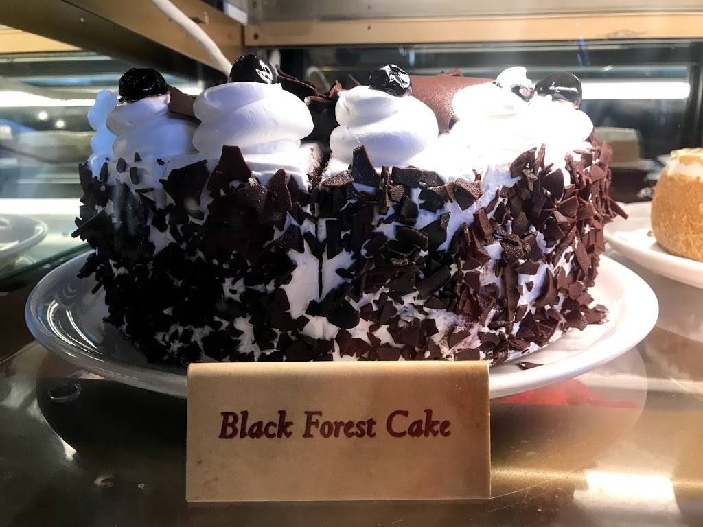 Croissant Moon Bakery | bakery | 6000 Universal Blvd, Orlando, FL 32819, USA | 4073638000 OR +1 407-363-8000