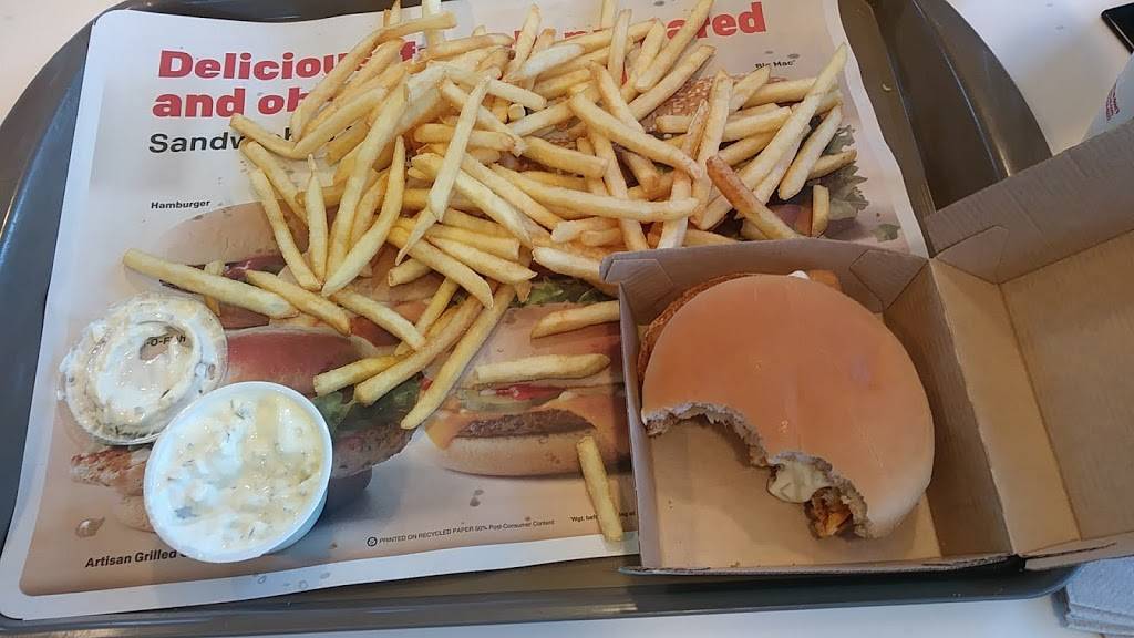 McDonalds | cafe | 112 S French Ave, Sanford, FL 32771, USA | 4073300706 OR +1 407-330-0706