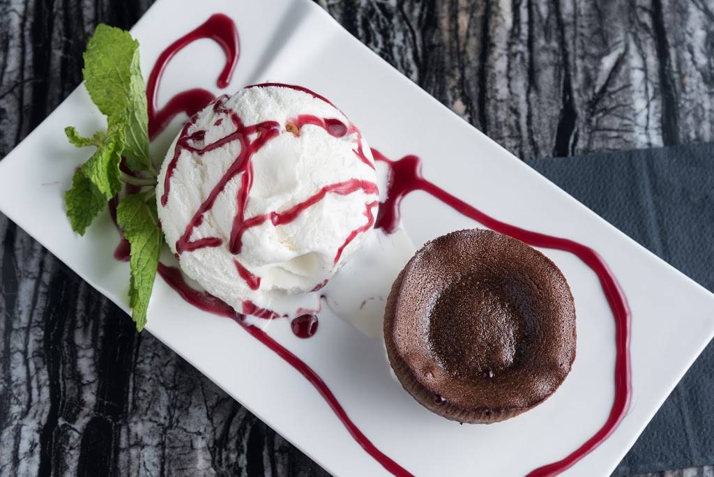 HEAT Restaurant & Lounge | restaurant | 9536 Lee Hwy, Fairfax, VA 22031, USA | 7035370505 OR +1 703-537-0505