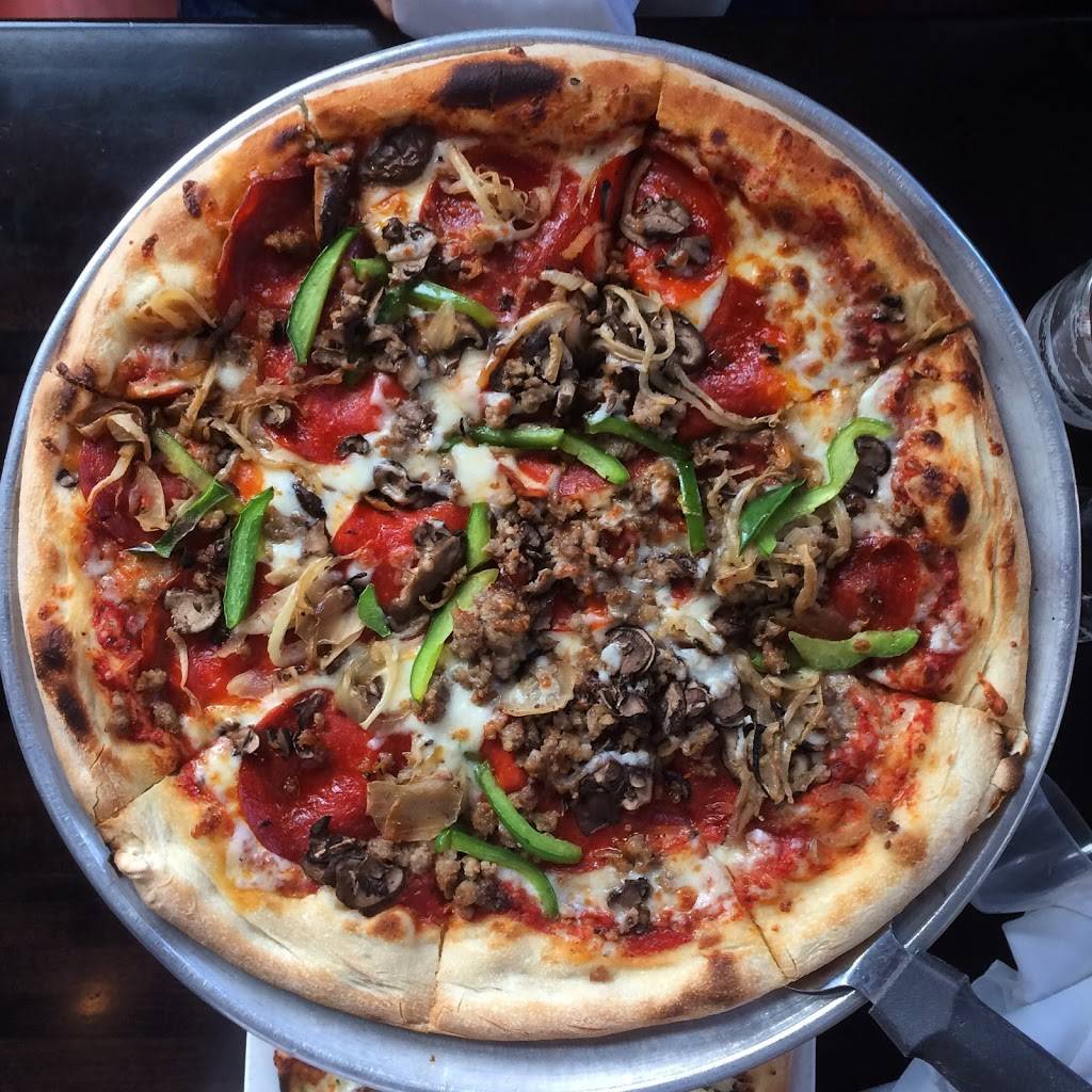 Fire Works Pizza - Courthouse | restaurant | 2350 Clarendon Blvd, Arlington, VA 22201, USA | 7035278700 OR +1 703-527-8700