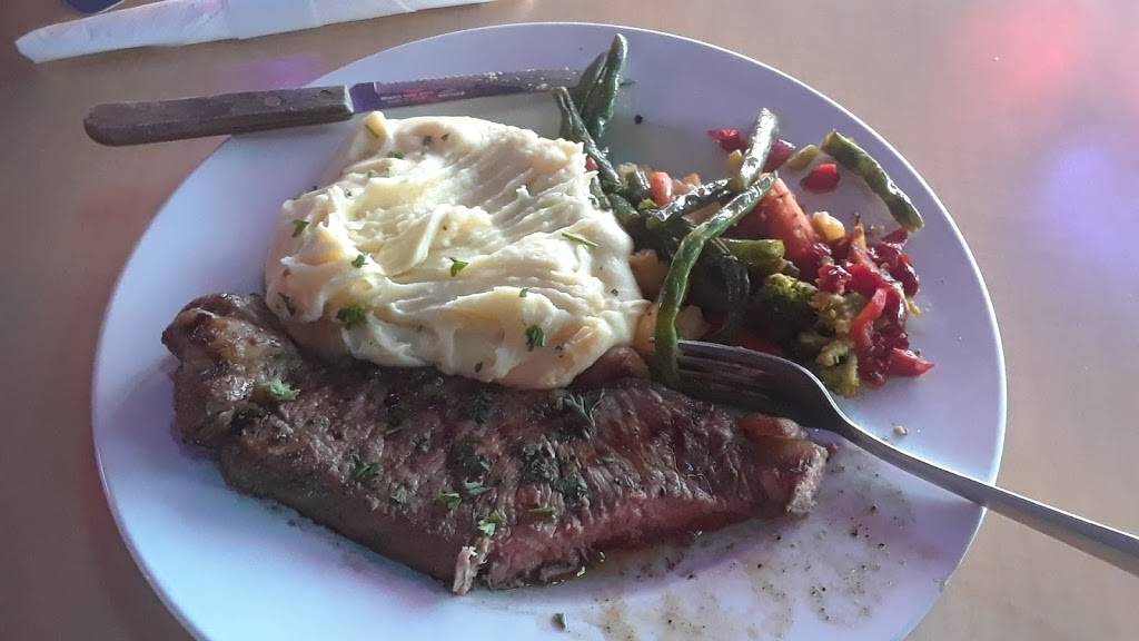 The Creek Grill & Sports Bar | restaurant | 2000 Phoenix Center Dr, Washington, MO 63090, USA | 6363909393 OR +1 636-390-9393