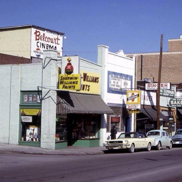 The Villager Tavern | night club | 1719 21st Ave S, Nashville, TN 37212, USA | 6152983020 OR +1 615-298-3020