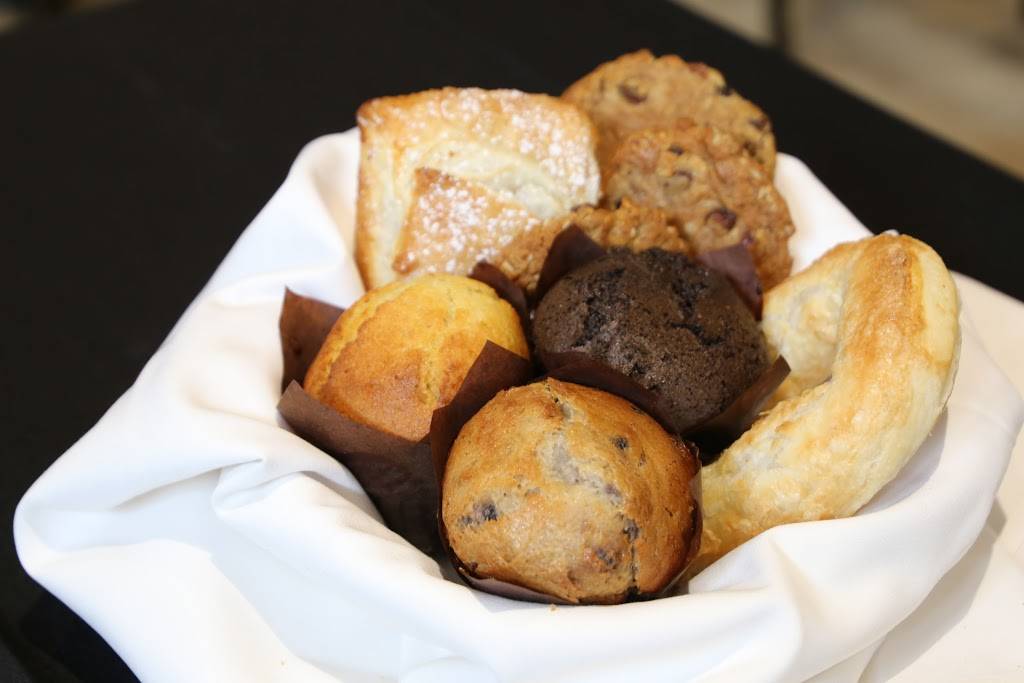 Bistro 70 | restaurant | 70 College Ave, New Brunswick, NJ 08901, USA | 7323054700 OR +1 732-305-4700