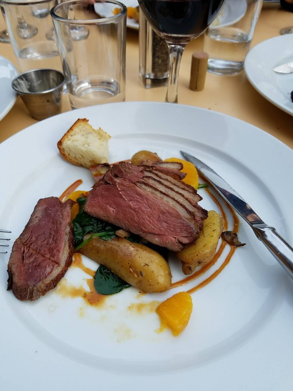 La Voile | restaurant | 261 Newbury St, Boston, MA 02116, USA | 6175874200 OR +1 617-587-4200