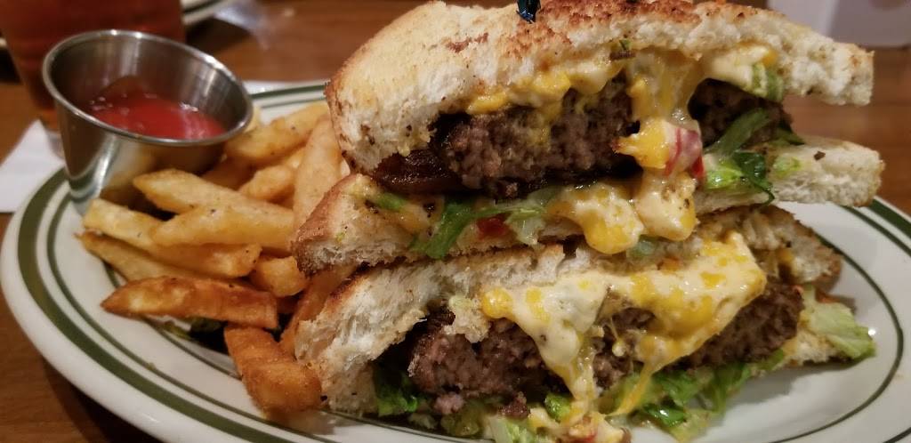 Blackfinn Ameripub - Uptown | restaurant | ​210, E Trade St Suite. 120-B, Charlotte, NC 28202, USA | 7049714440 OR +1 704-971-4440