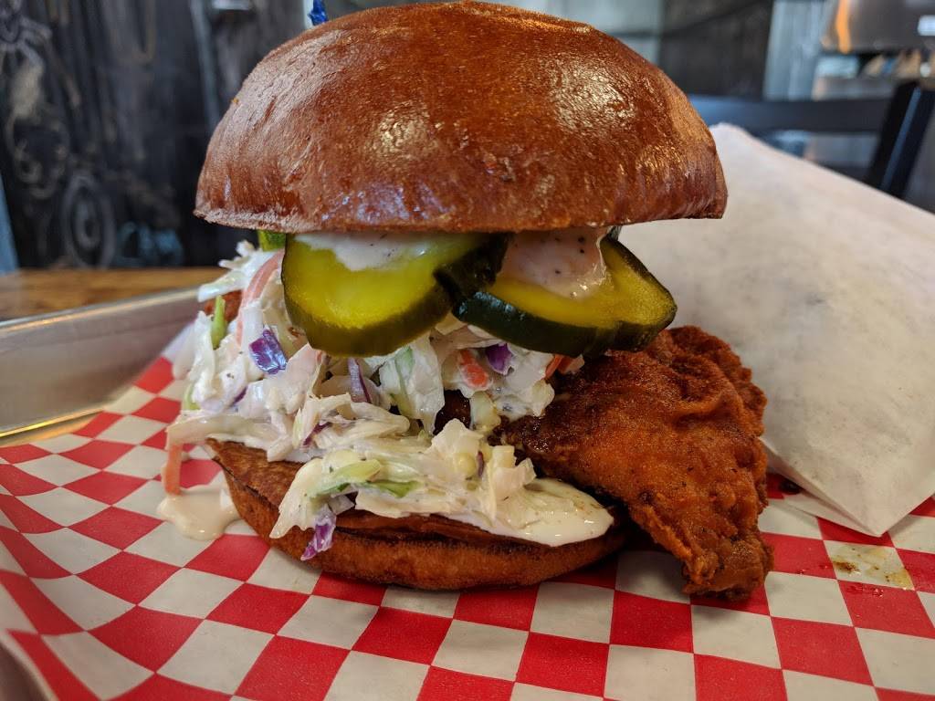 Fry the Coop | restaurant | 623 W North Ave Ste 7, Elmhurst, IL 60126, USA | 6303595223 OR +1 630-359-5223