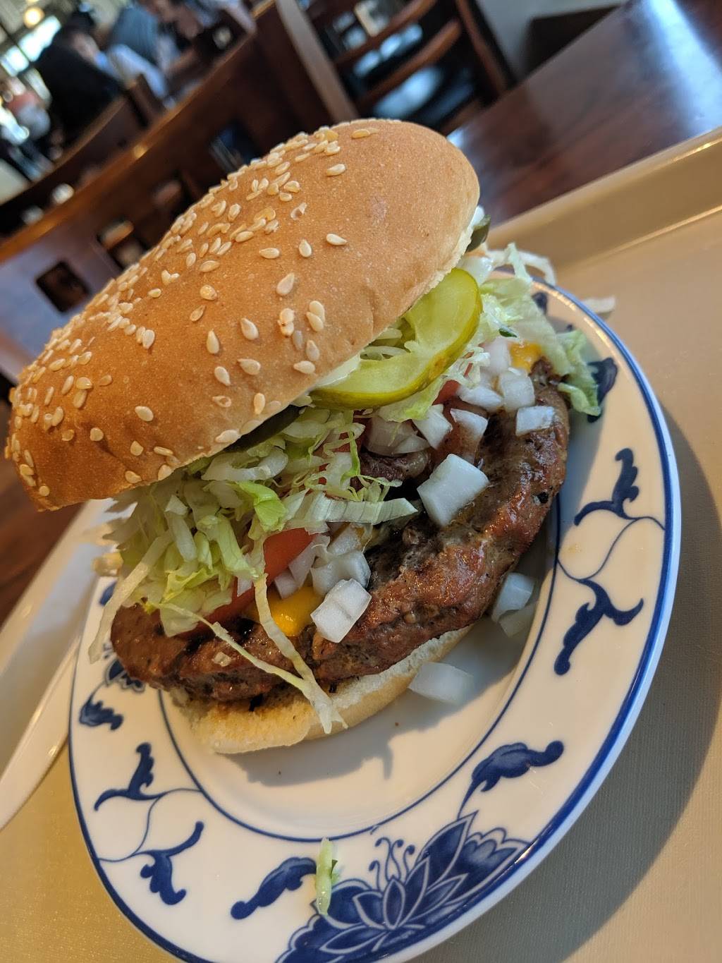 Joes Hamburgers | restaurant | 10825 Yonge St, Richmond Hill, ON L4C 3E3, Canada | 9058844846 OR +1 905-884-4846