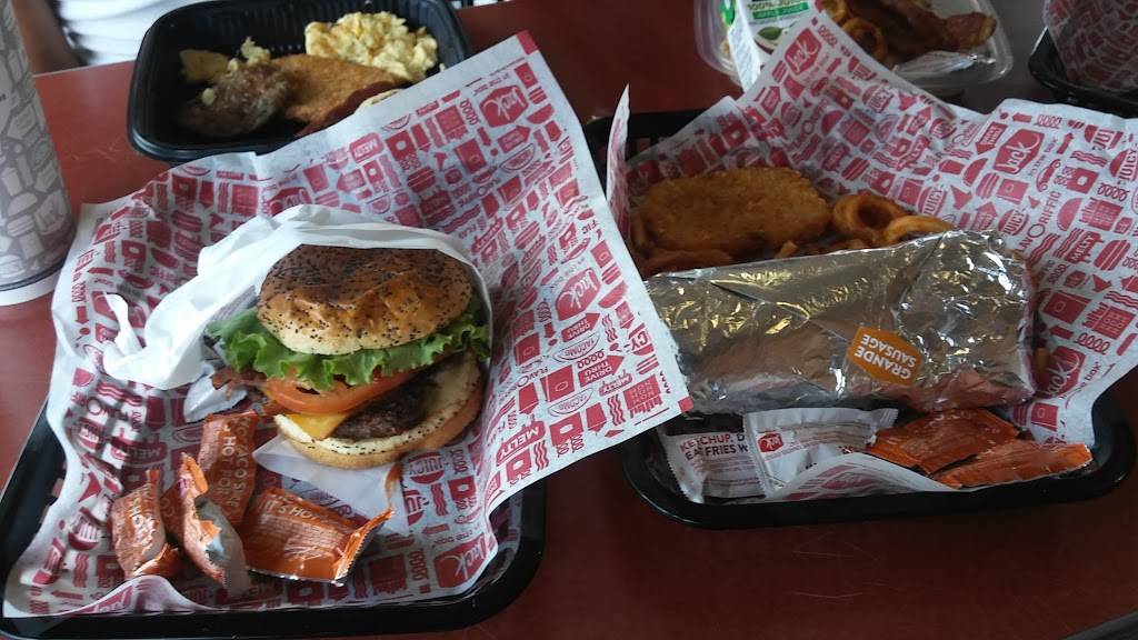 Jack in the Box | restaurant | 10110 Sierra Ave, Fontana, CA 92335, USA | 9098221189 OR +1 909-822-1189