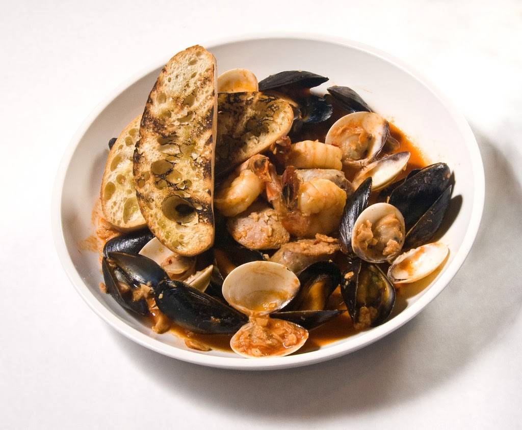 Rossillis Restaurant | restaurant | 217 S Main St, Findlay, OH 45840, USA | 4194235050 OR +1 419-423-5050