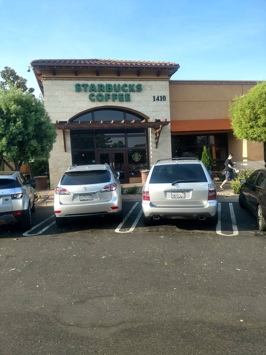 Starbucks | cafe | 1410 E Roseville Pkwy, Roseville, CA 95661, USA | 9167899403 OR +1 916-789-9403