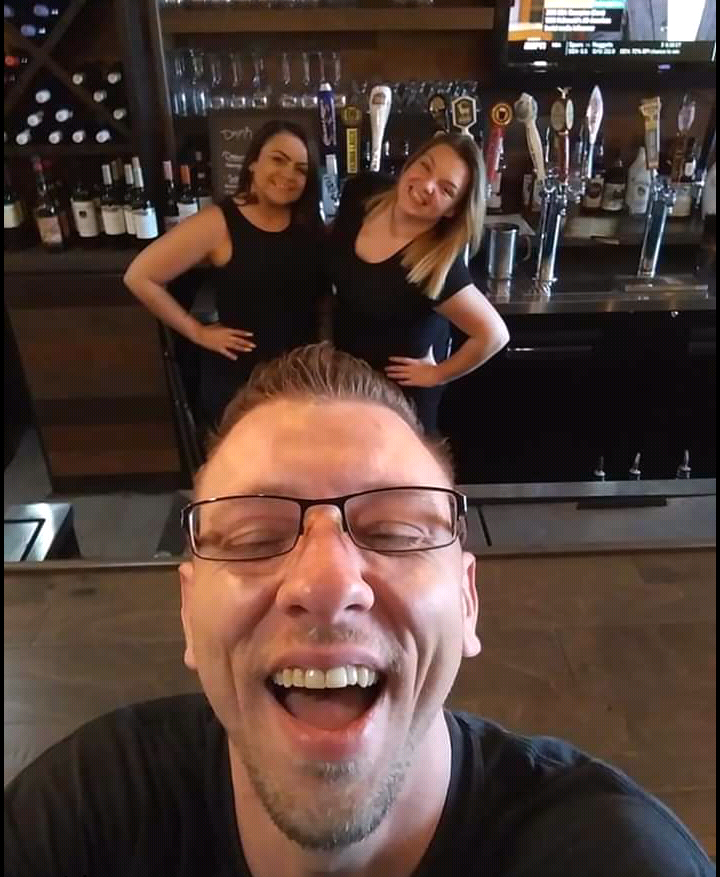 Amici’s | restaurant | 601 Airline Blvd, Portsmouth, VA 23707, USA | 7576737799 OR +1 757-673-7799