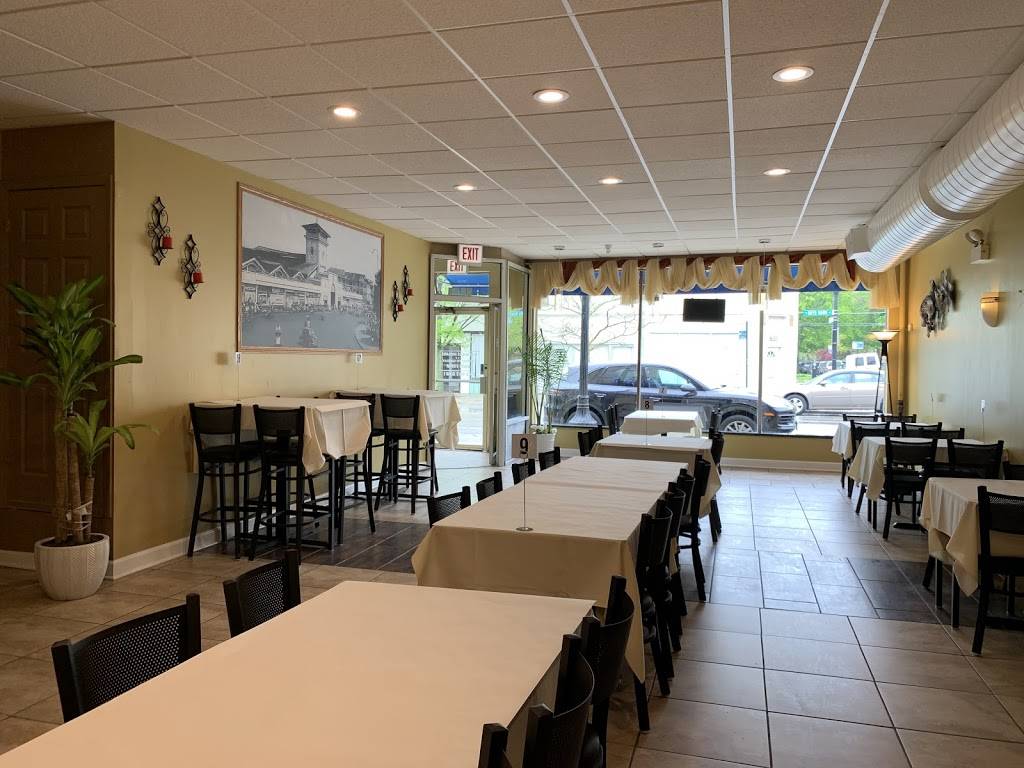 Saigon Pho | meal takeaway | 3222 W Bryn Mawr Ave, Chicago, IL 60659, USA | 7733096343 OR +1 773-309-6343