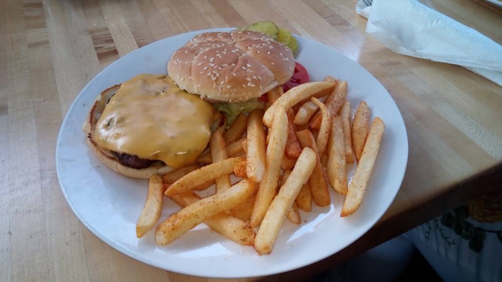 By Hand and Fork | restaurant | 1617 N, Wheeling Ave, Muncie, IN 47303, USA | 7658968717 OR +1 765-896-8717