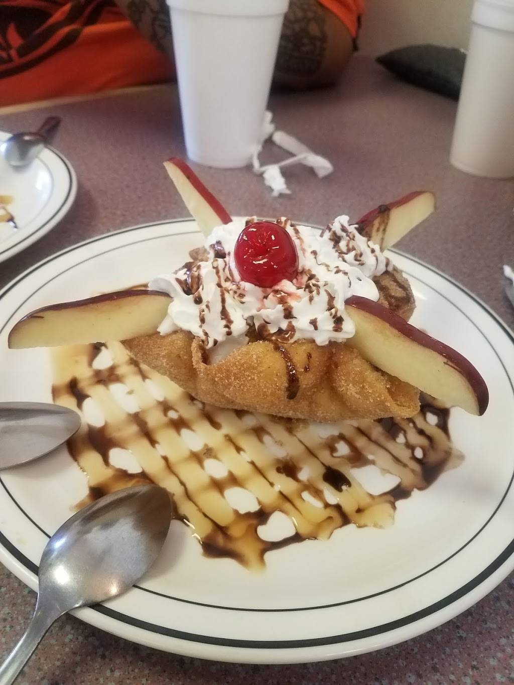 Serranos Mexican Fast Food | restaurant | 5330 136 S Rainbow Blvd, Las Vegas, NV 89145, USA | 7022434552 OR +1 702-243-4552