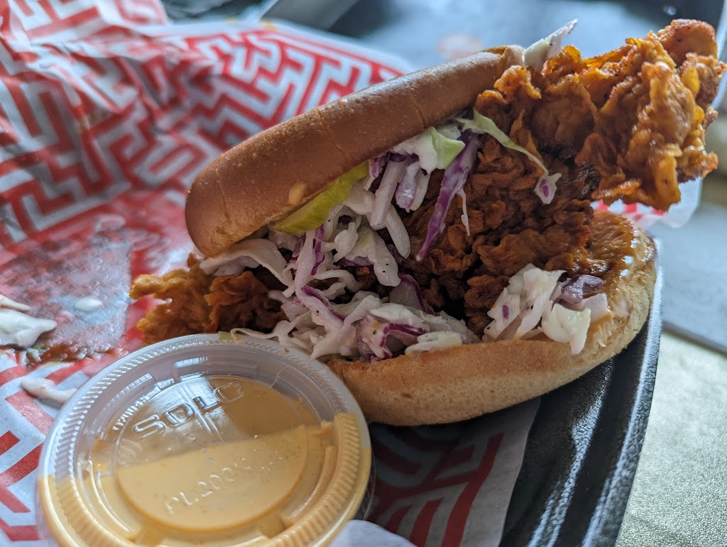 Byrds Hot Chicken Skokie | restaurant | 4839 Oakton St, Skokie, IL 60077, USA | 2242518296 OR +1 224-251-8296