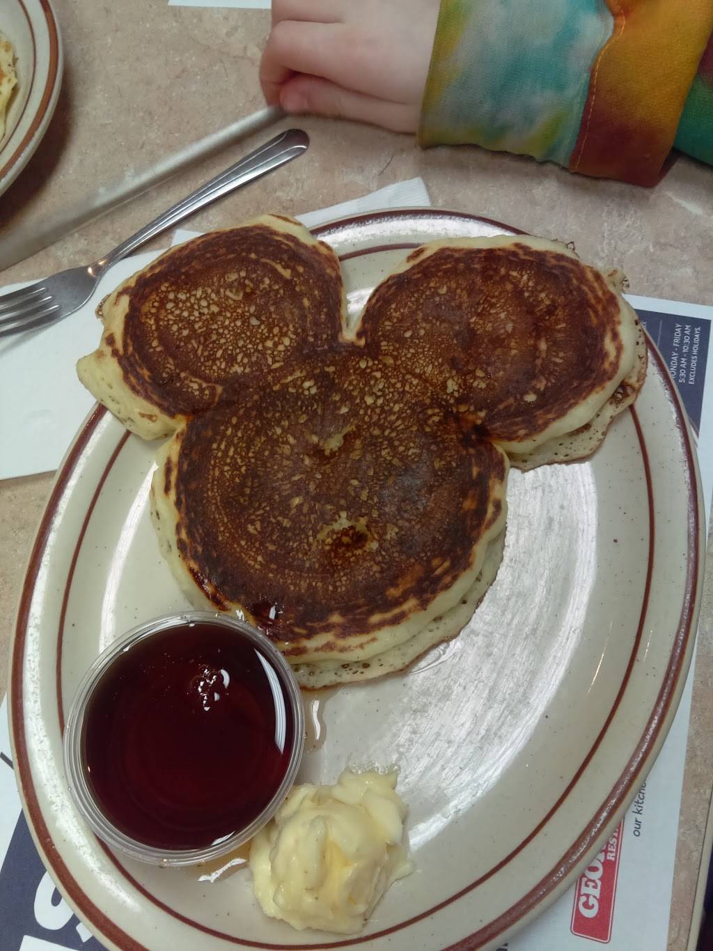 George Webb Restaurant | restaurant | 852 S Main St, West Bend, WI 53095, USA | 2623381518 OR +1 262-338-1518