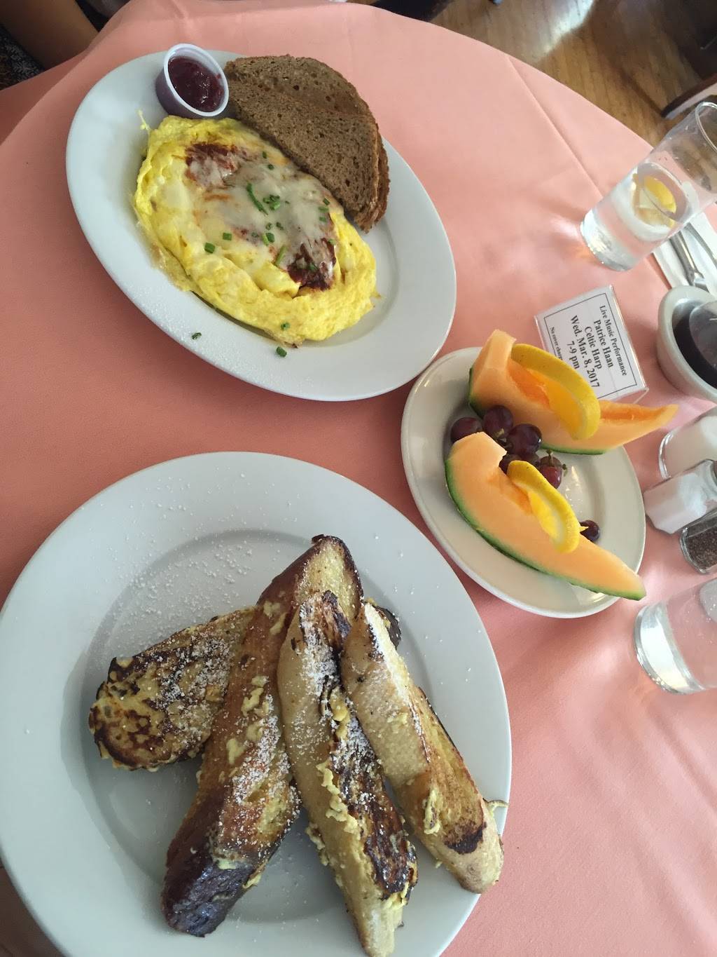 Le Bateau Ivre | cafe | 2629 Telegraph Ave, Berkeley, CA 94704, USA | 5108491100 OR +1 510-849-1100