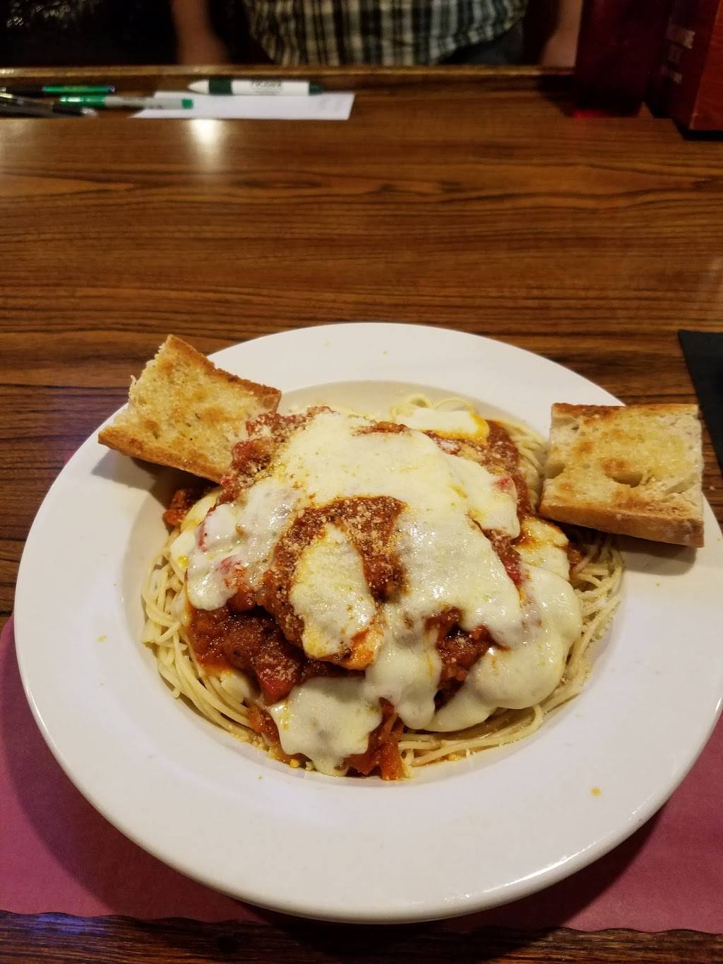 Marks Pub | restaurant | 2190 Pimmit Dr, Falls Church, VA 22043, USA | 7033563822 OR +1 703-356-3822