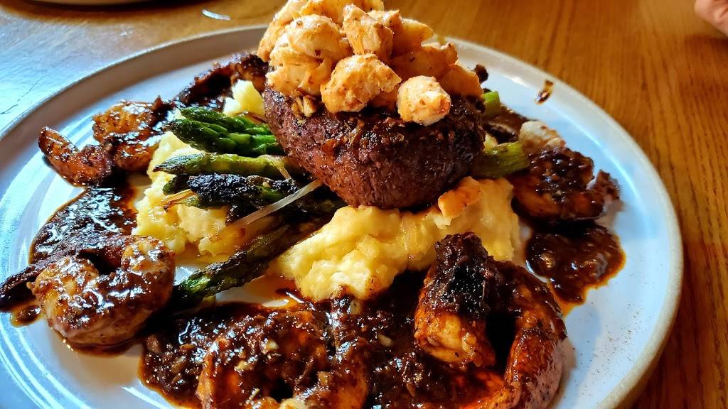 Hiawassee Seafood Bar & Grill | restaurant | 147 S Main St, Hiawassee, GA 30546, USA | 7069703799 OR +1 706-970-3799