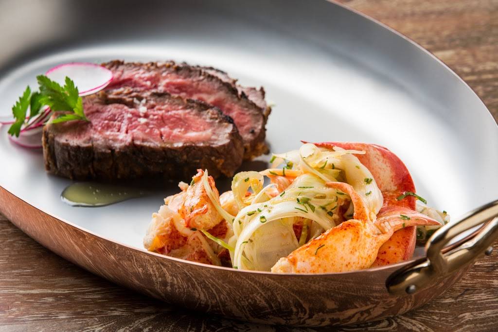 Swift & Sons | restaurant | 1000 W Fulton Market, Chicago, IL 60607, USA | 3127339420 OR +1 312-733-9420