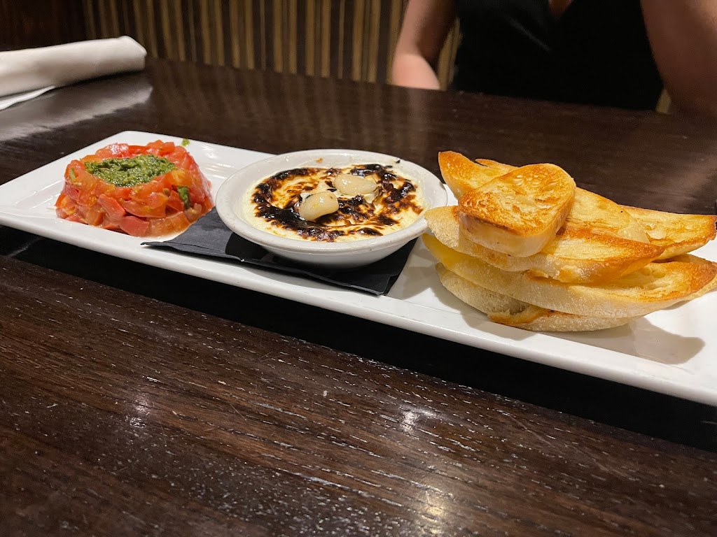 YaYas Euro Bistro in Little Rock | restaurant | 17711 Chenal Pkwy, Little Rock, AR 72223, USA | 5018211144 OR +1 501-821-1144