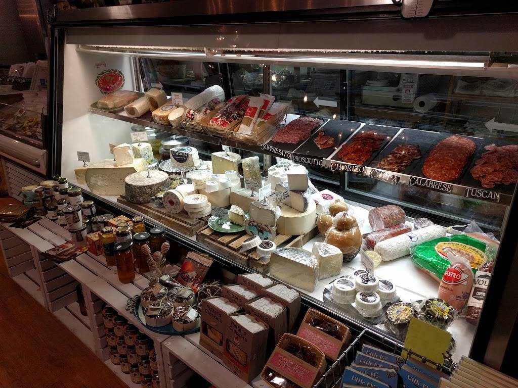 Door County Creamery | restaurant | 10653 N Bay Shore Dr, Sister Bay, WI 54234, USA | 9208543388 OR +1 920-854-3388