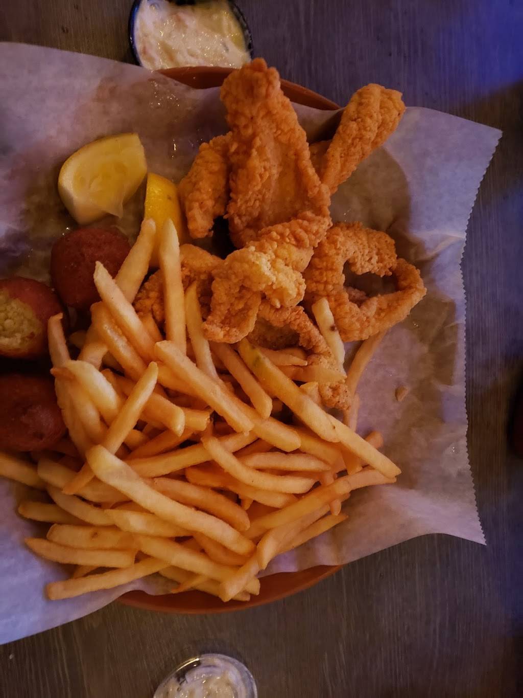 Scottys Tiky Bar | restaurant | 920 E Del Monte Ave, Clewiston, FL 33440, USA | 8639833151 OR +1 863-983-3151